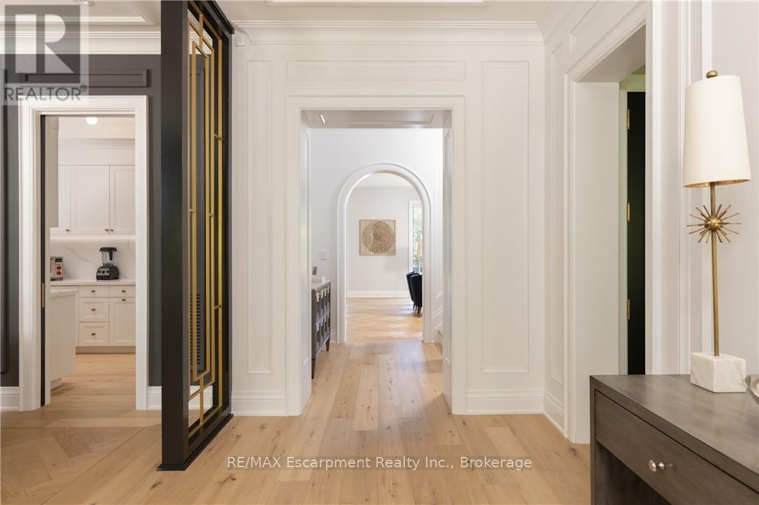 46 Second Street, Oakville, Ontario  L6J 3T2 - Photo 5 - W12704590