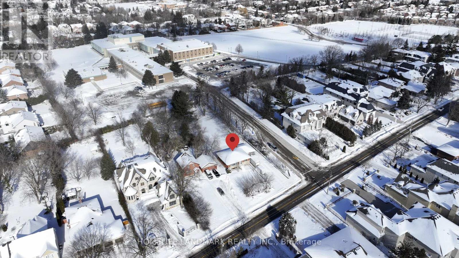 108 Garden Avenue, Richmond Hill, Ontario  L4C 6M1 - Photo 6 - N12754814