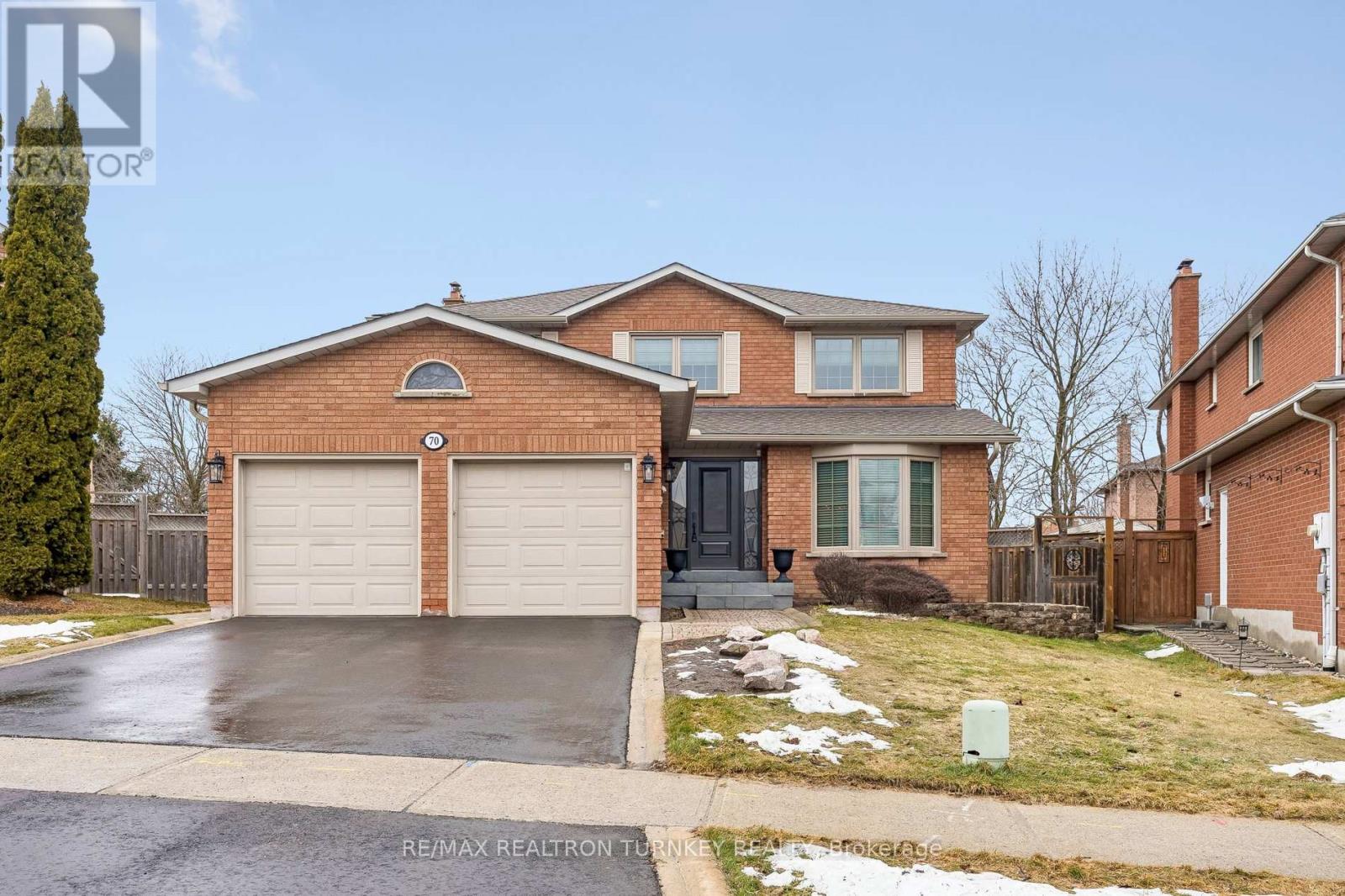 70 KEFFER CIRCLE, Newmarket, Ontario