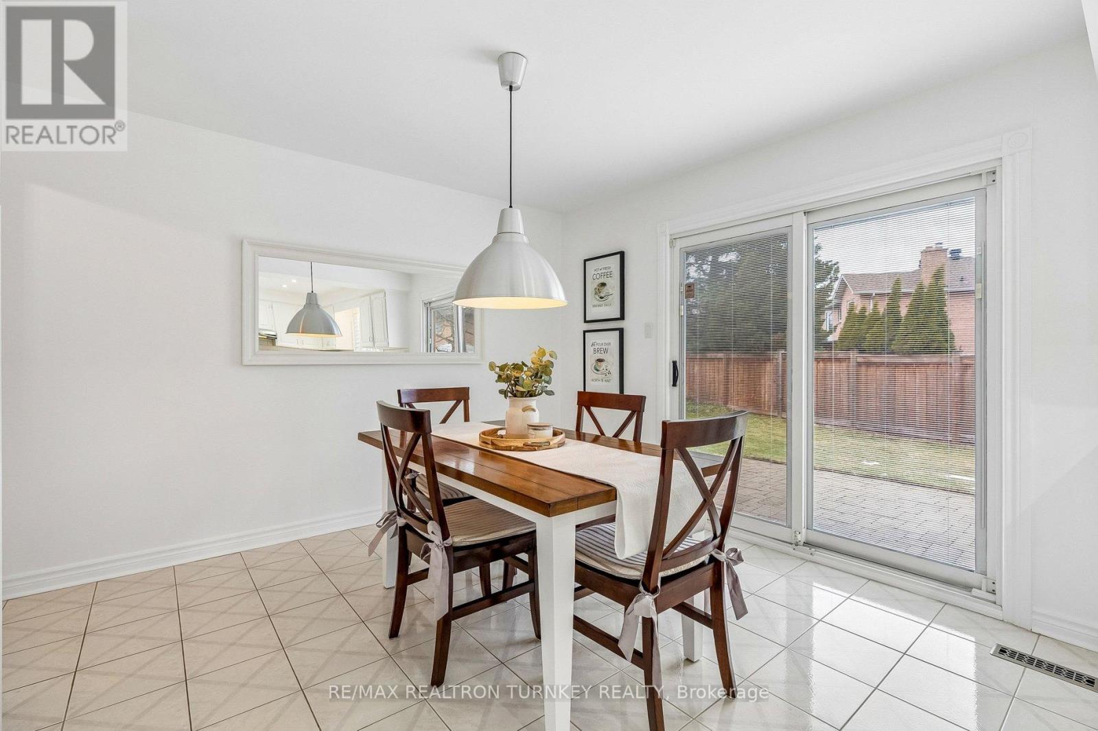 70 Keffer Circle, Newmarket, Ontario  L3X 1R8 - Photo 12 - N12896312