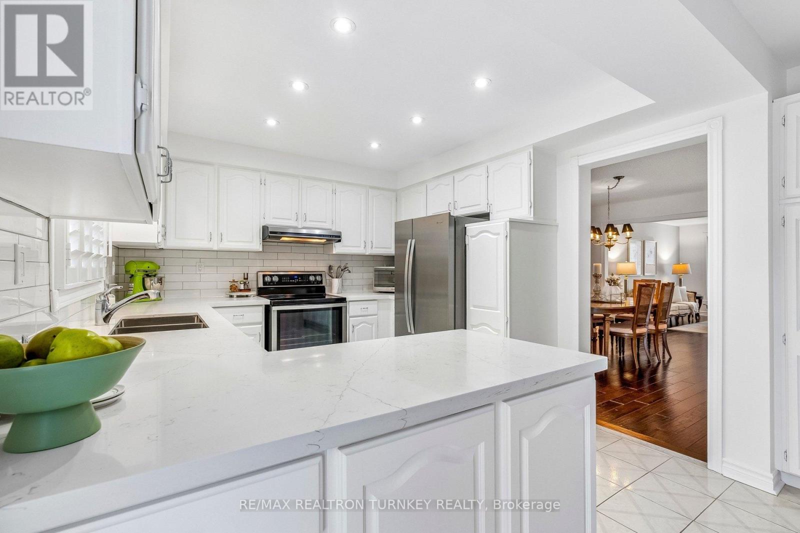 70 Keffer Circle, Newmarket, Ontario  L3X 1R8 - Photo 14 - N12896312