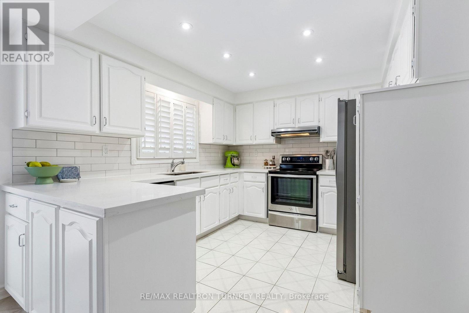 70 Keffer Circle, Newmarket, Ontario  L3X 1R8 - Photo 16 - N12896312