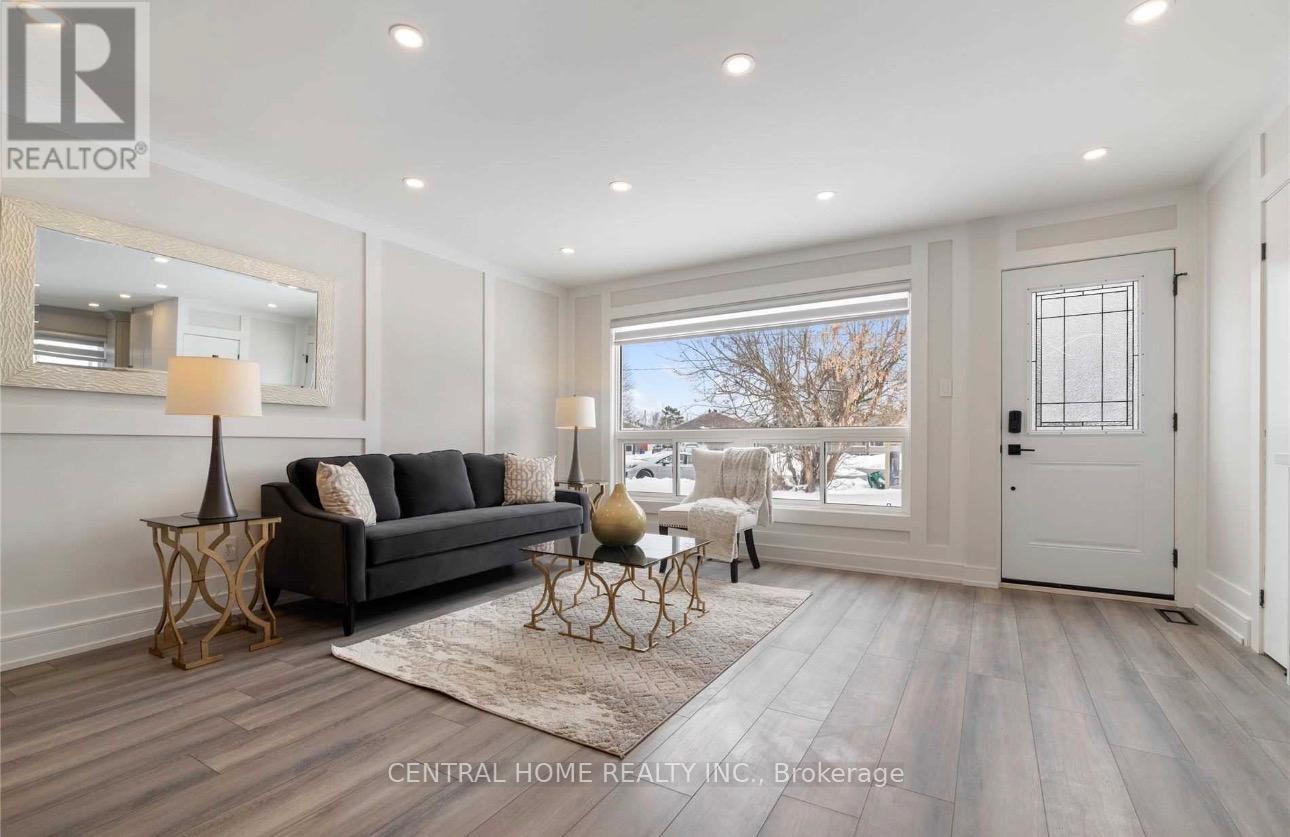 139 Maurice Court, Newmarket, Ontario  L3Y 2W1 - Photo 3 - N12896324