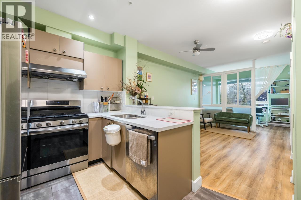 304 6611 Eckersley Road, Richmond, British Columbia  V6Y 0B7 - Photo 8 - R3100219