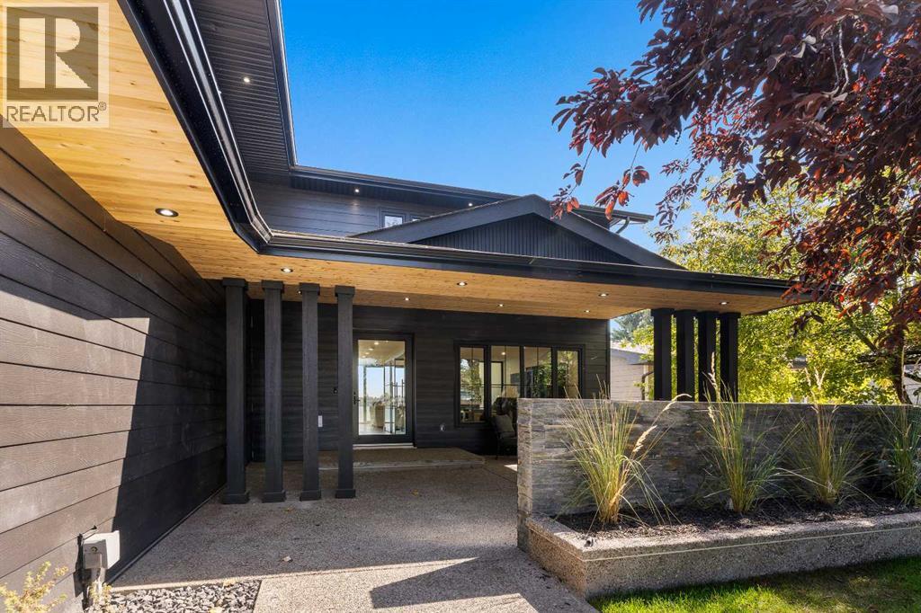 692 West Chestermere Drive, Chestermere, Alberta  T1X 1B5 - Photo 5 - A2288918