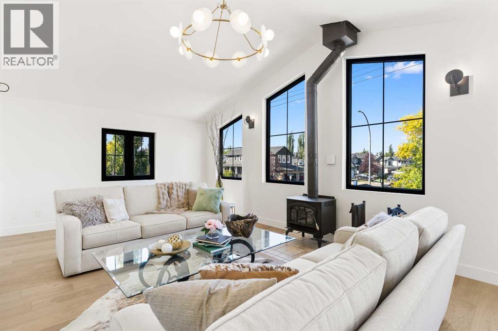 692 West Chestermere Drive, Chestermere, Alberta  T1X 1B5 - Photo 25 - A2288918