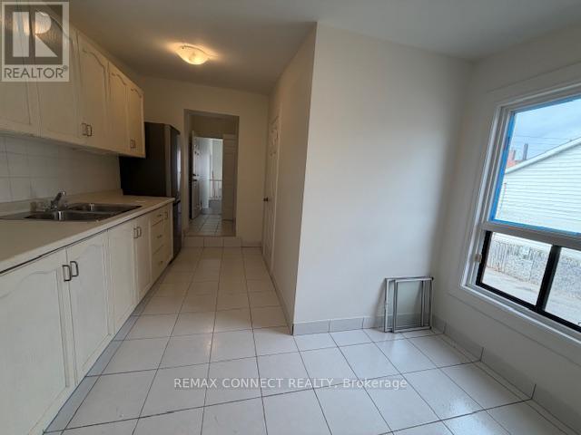 Unit 2 - 267 Catharine Street N, Hamilton, Ontario  L8L 4S8 - Photo 3 - X12834744