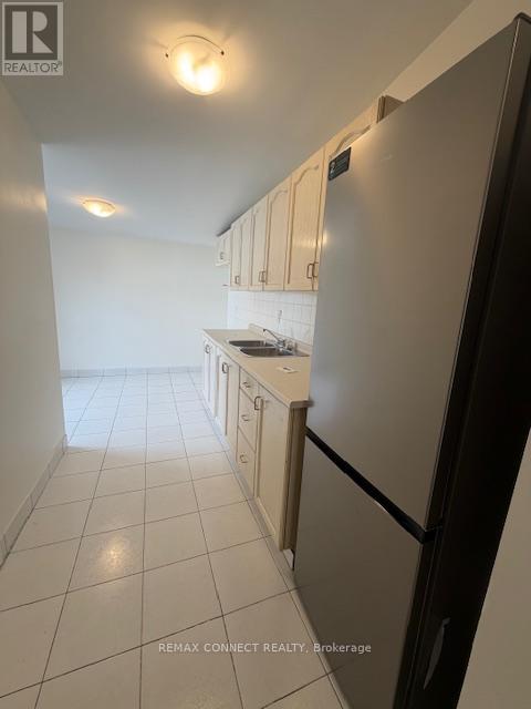 Unit 2 - 267 Catharine Street N, Hamilton, Ontario  L8L 4S8 - Photo 4 - X12834744