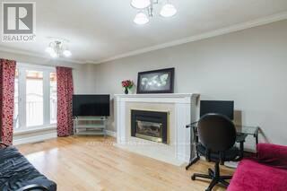 4562 Penhallow Road, Mississauga, Ontario  L5V 1E8 - Photo 4 - W12896250