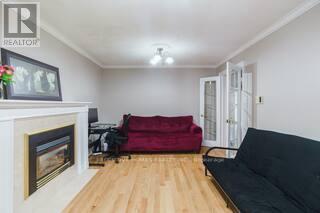 4562 Penhallow Road, Mississauga, Ontario  L5V 1E8 - Photo 5 - W12896250