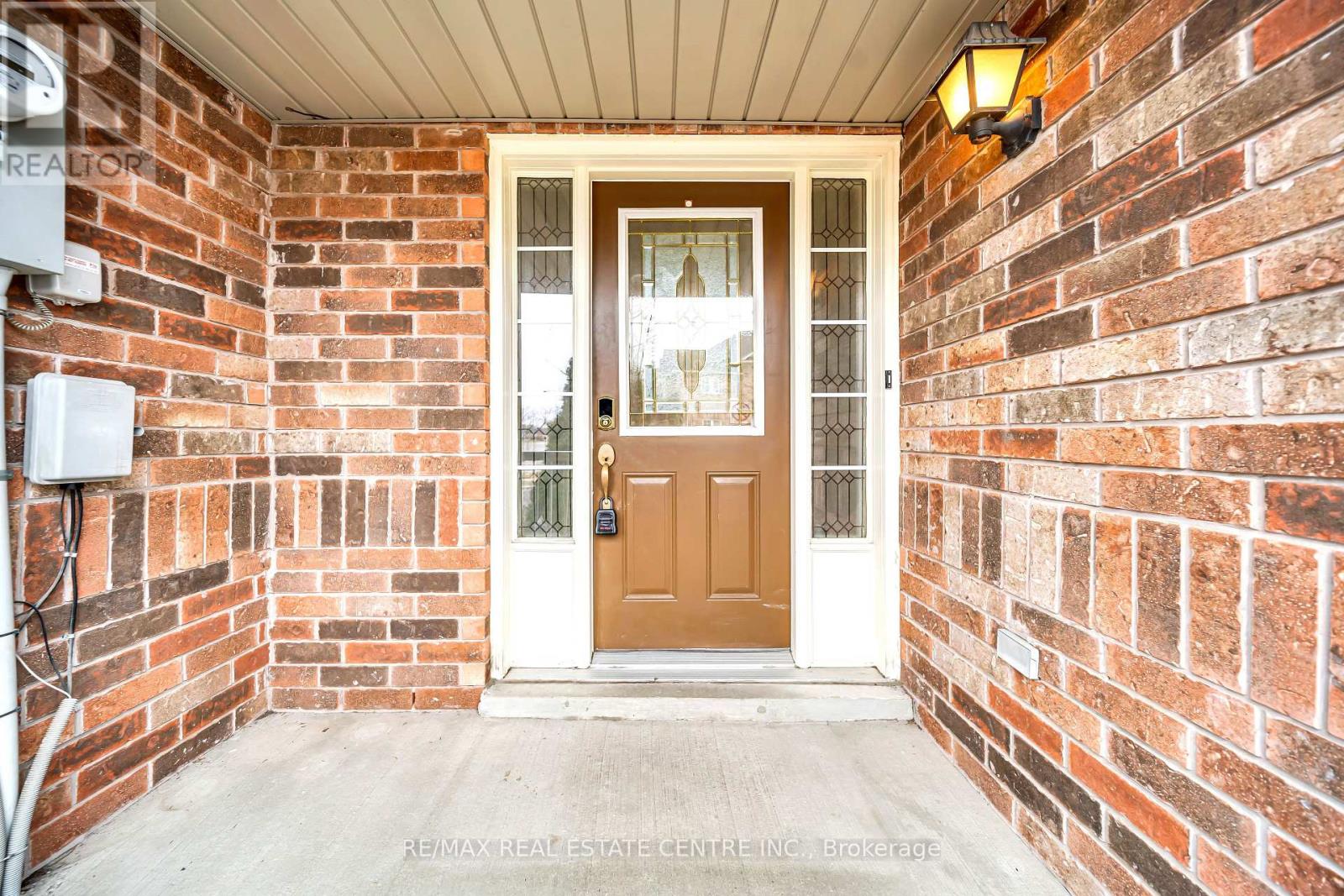 20 Tanasi Road, Brampton, Ontario  L6X 0K4 - Photo 5 - W12896270