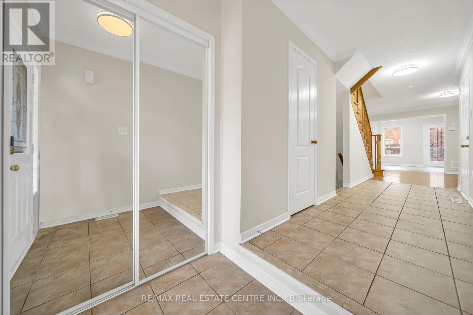 20 Tanasi Road, Brampton, Ontario  L6X 0K4 - Photo 7 - W12896270