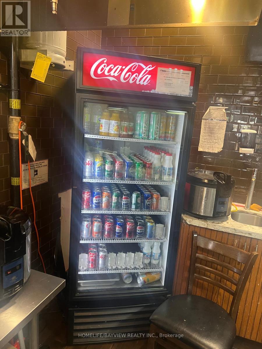 8a - 2558 Finch Avenue W, Toronto, Ontario  M9M 2G3 - Photo 8 - W12896274