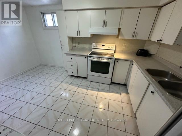 Bsmt 2 - 4129 Brandon Gate Drive, Mississauga, Ontario  L4T 3P3 - Photo 13 - W12896288