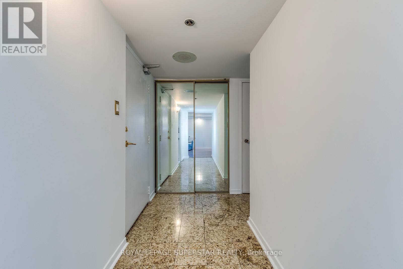 2011 - 2045 Lakeshore Boulevard W, Toronto, Ontario  M8V 2Z6 - Photo 5 - W12896316