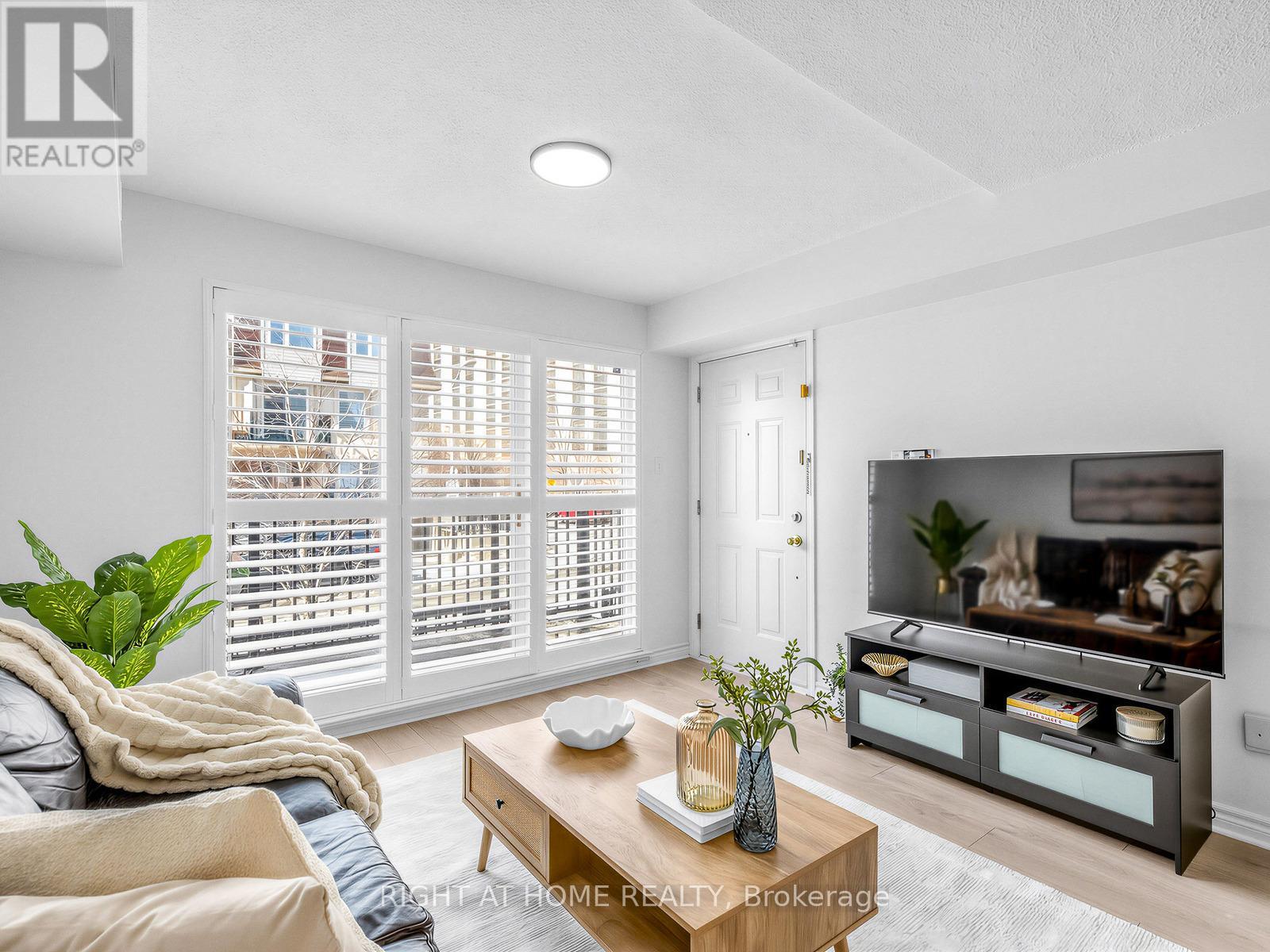 2085 - 65 George Appleton Way, Toronto, Ontario  M3M 0A2 - Photo 4 - W12896328