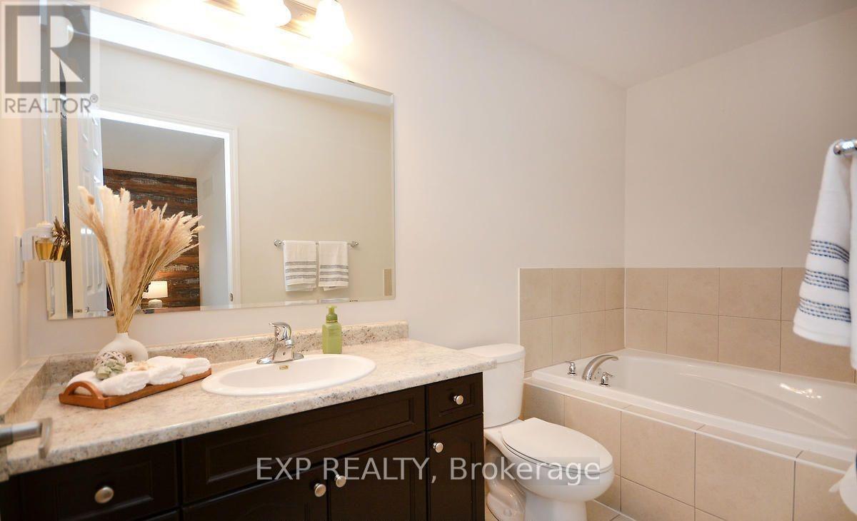 13 Colonel Frank Ching Crescent, Brampton, Ontario  L6Y 5W6 - Photo 32 - W12896350