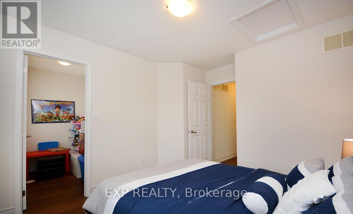 13 Colonel Frank Ching Crescent, Brampton, Ontario  L6Y 5W6 - Photo 34 - W12896350