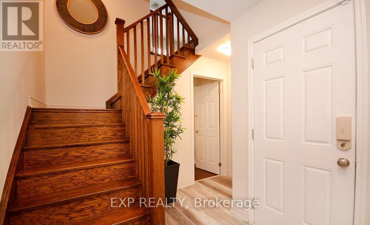 13 Colonel Frank Ching Crescent, Brampton, Ontario  L6Y 5W6 - Photo 5 - W12896350