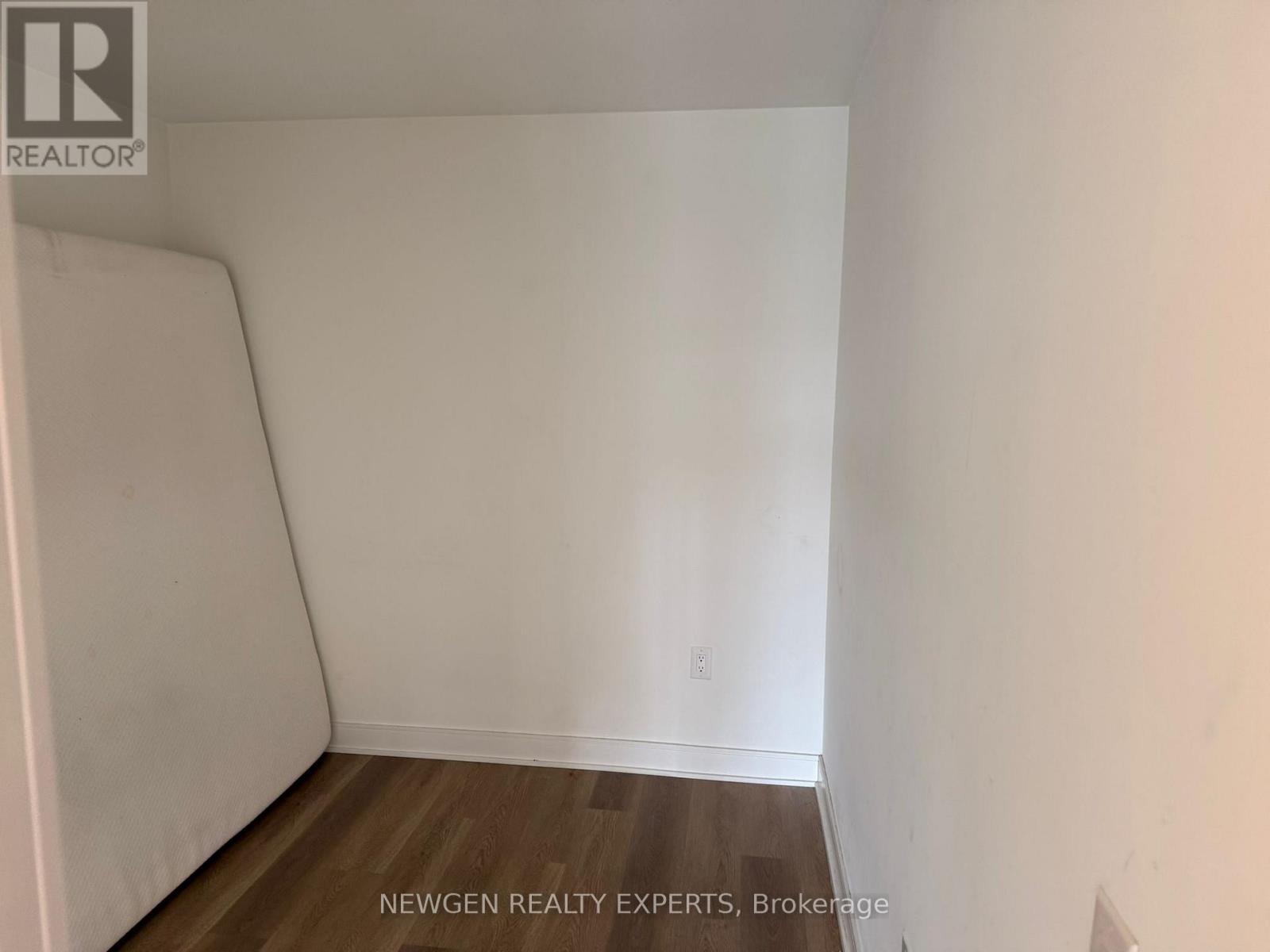 1009 - 86 Dundas Street E, Mississauga, Ontario  L5A 0B1 - Photo 7 - W12896352