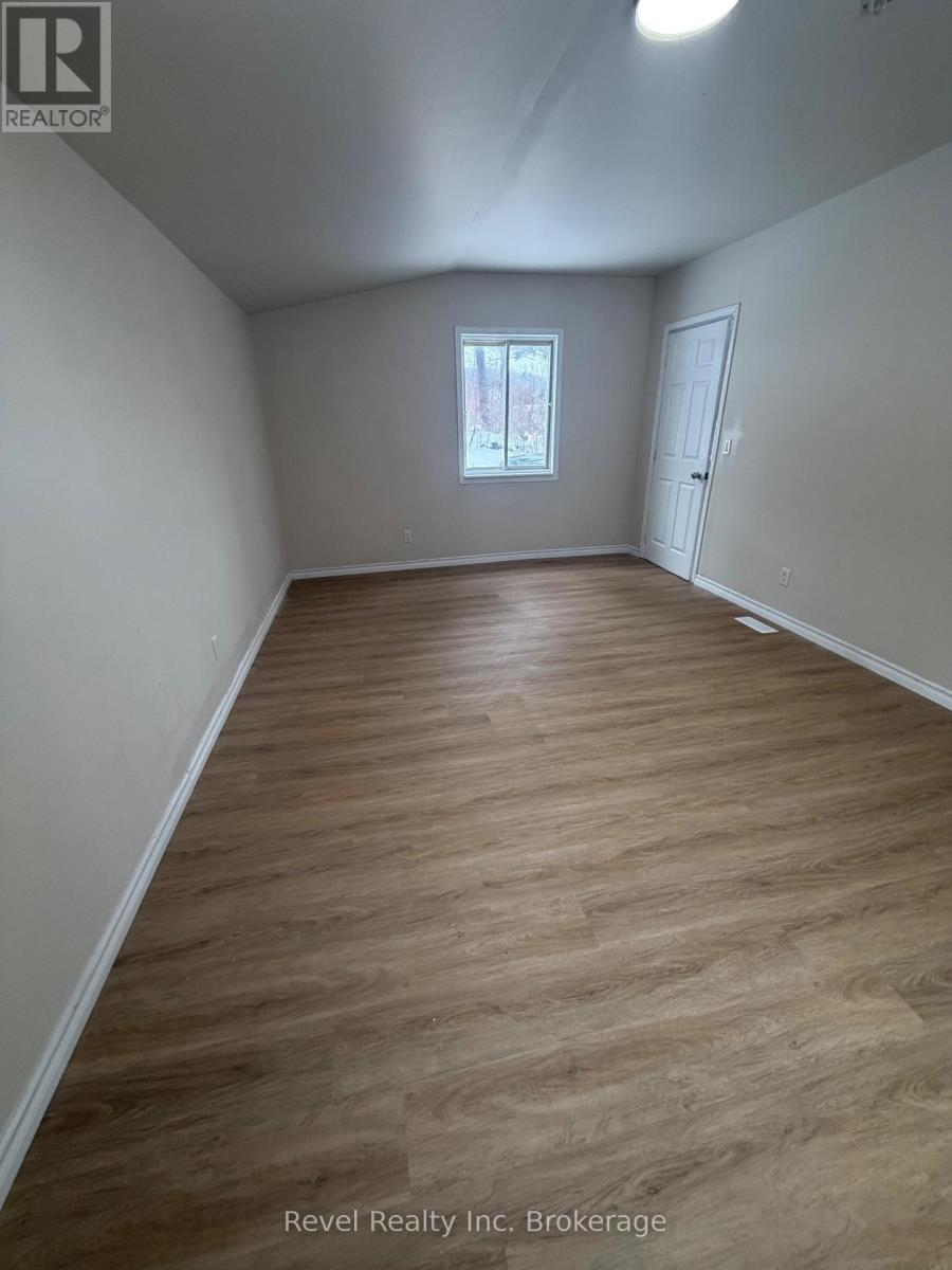 442 Pine Street, Mattawa, Ontario  P0H 1V0 - Photo 4 - X12896300