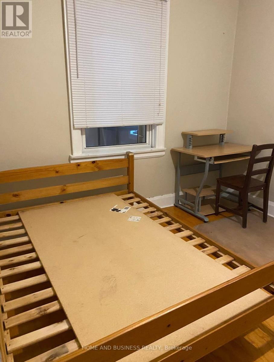 2 Patricia Street, Thorold, Ontario  L2V 3V7 - Photo 10 - X12896306