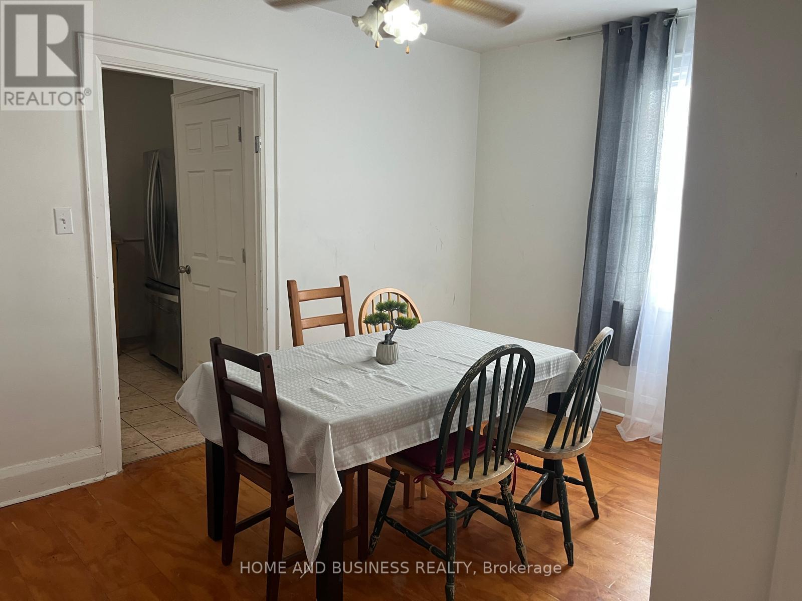 2 Patricia Street, Thorold, Ontario  L2V 3V7 - Photo 2 - X12896306