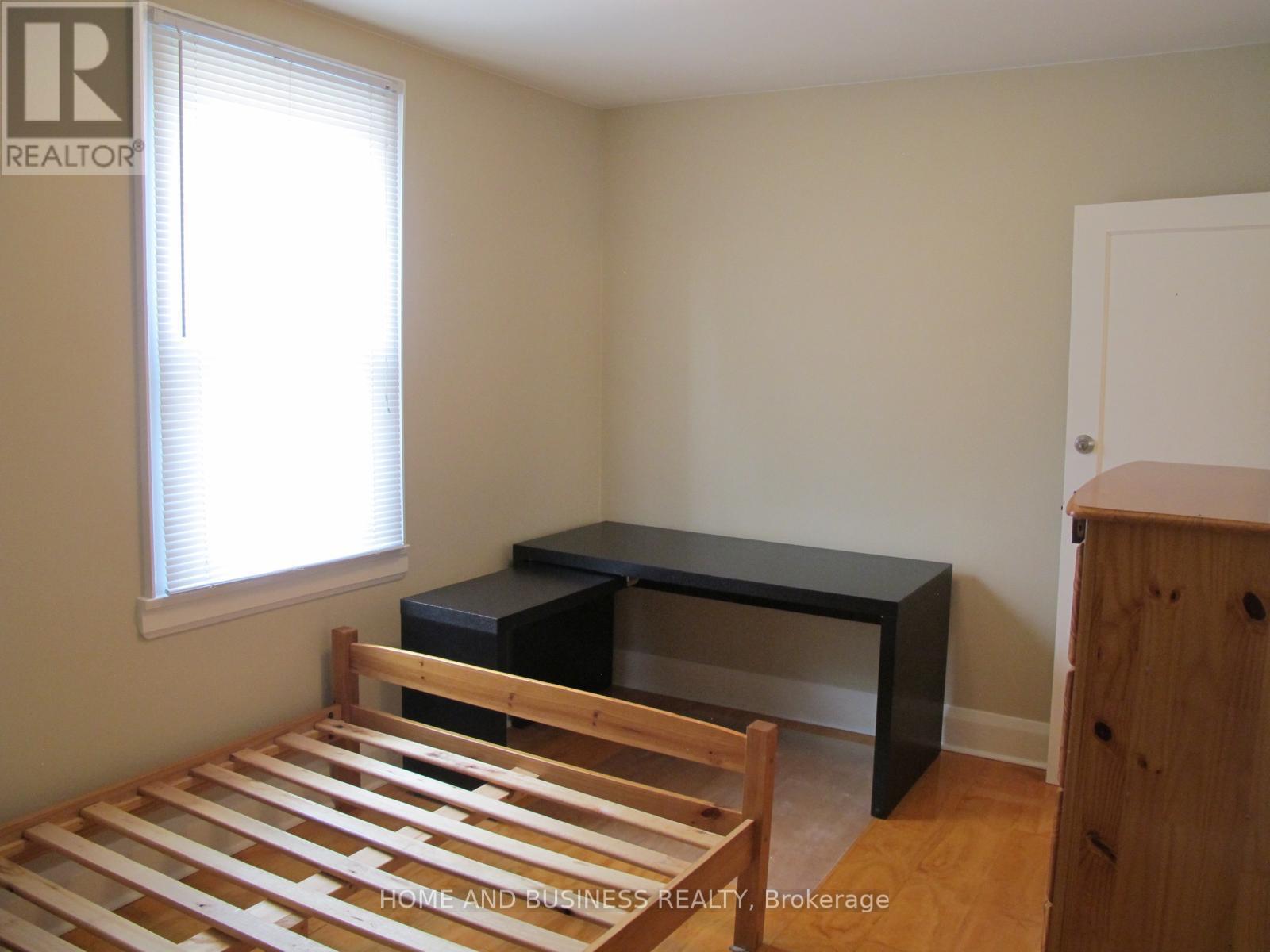 2 Patricia Street, Thorold, Ontario  L2V 3V7 - Photo 6 - X12896306