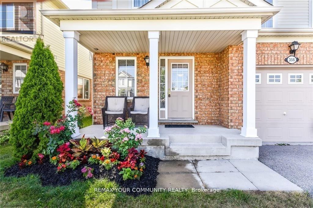 356 Garth Massey Drive, Cambridge, Ontario  N1T 2K4 - Photo 2 - X12896332