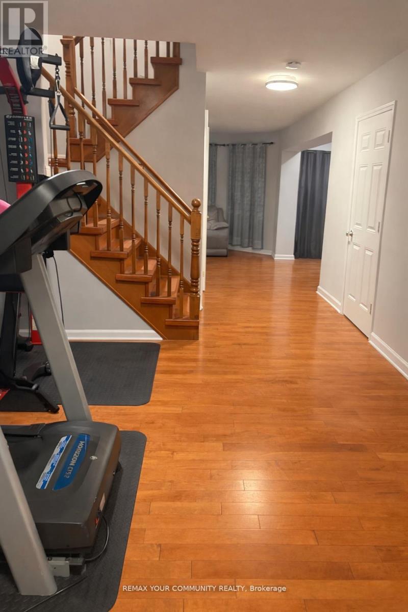 356 Garth Massey Drive, Cambridge, Ontario  N1T 2K4 - Photo 3 - X12896332