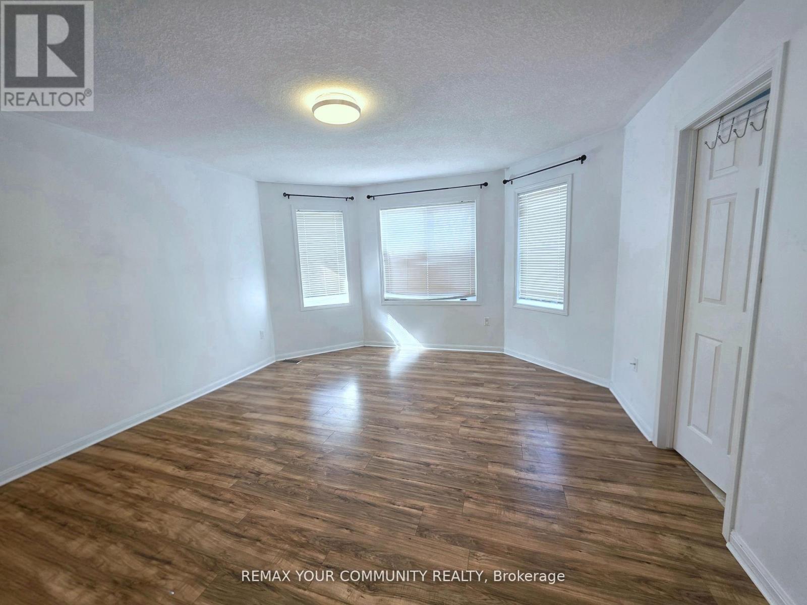 356 Garth Massey Drive, Cambridge, Ontario  N1T 2K4 - Photo 9 - X12896332