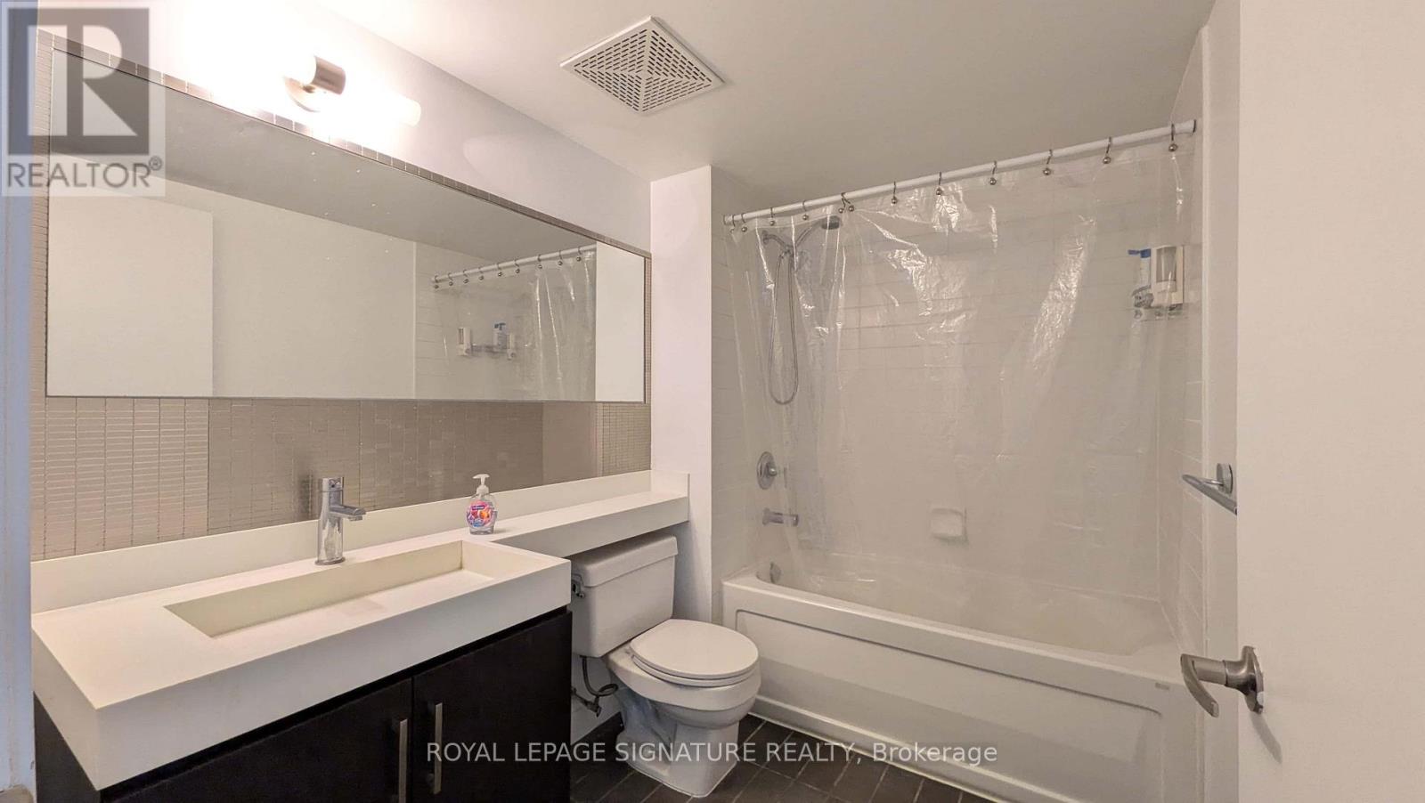 801 - 4k Spadina Avenue, Toronto, Ontario  M5V 3Y9 - Photo 10 - C12895838