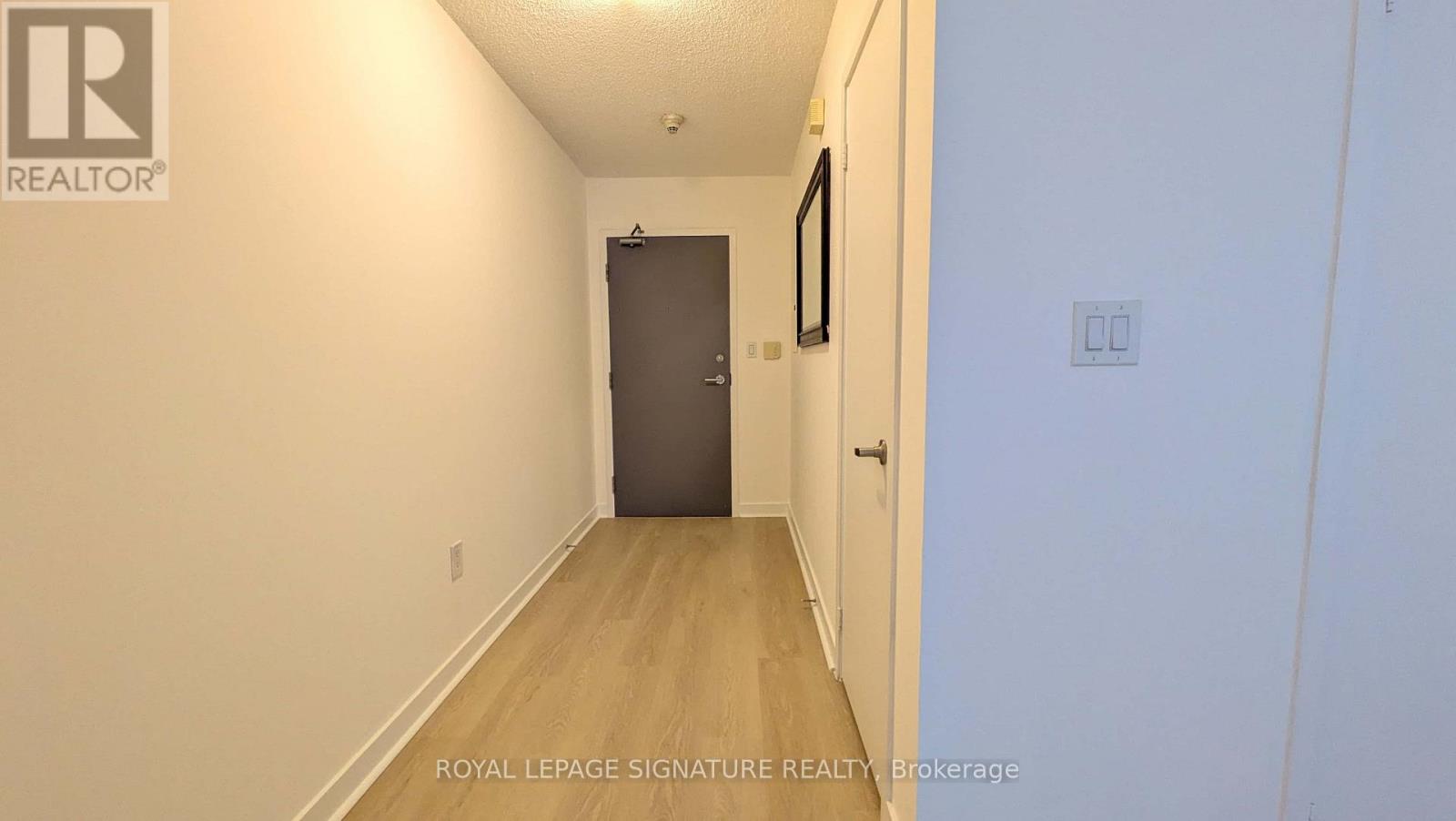 801 - 4k Spadina Avenue, Toronto, Ontario  M5V 3Y9 - Photo 2 - C12895838