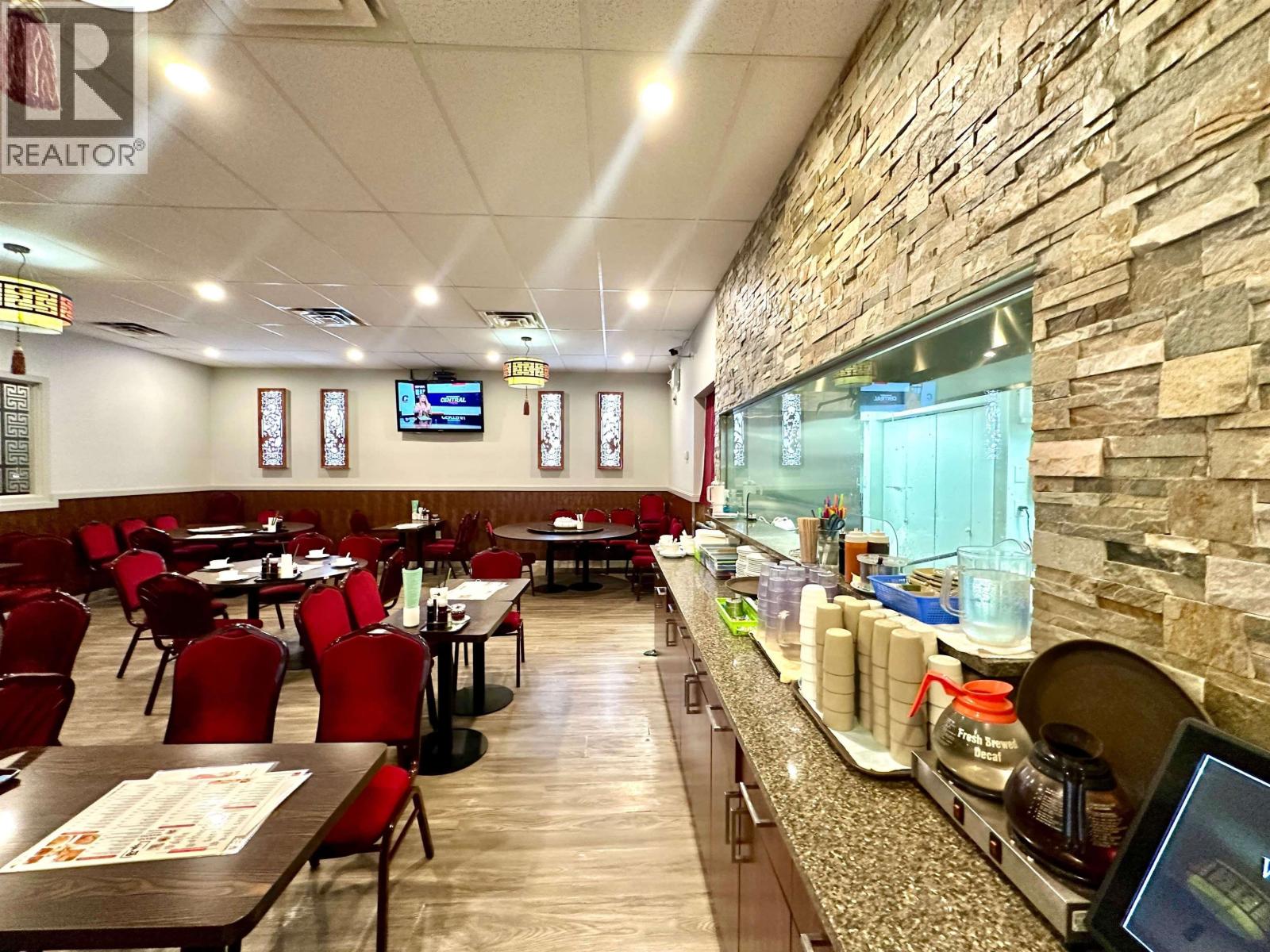 6 555 Clarke Road, Coquitlam, British Columbia  V3J 3X4 - Photo 3 - C8077120