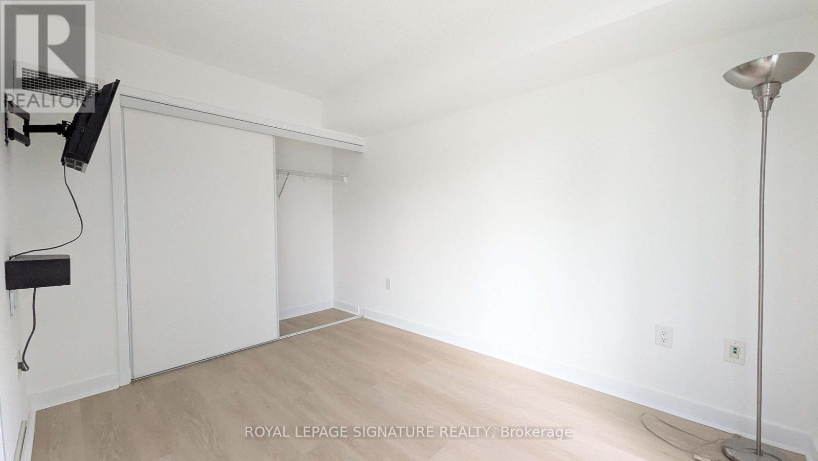 801 - 4k Spadina Avenue, Toronto, Ontario  M5V 3Y9 - Photo 8 - C12895838