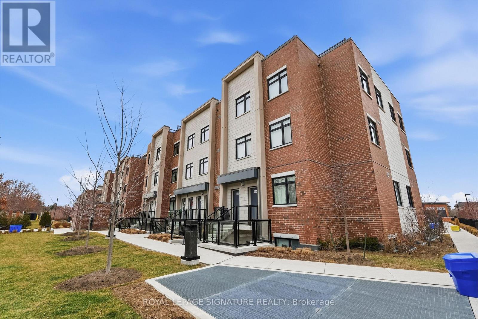 227 - 1062 DOUGLAS MCCURDY COMMON, Mississauga, Ontario