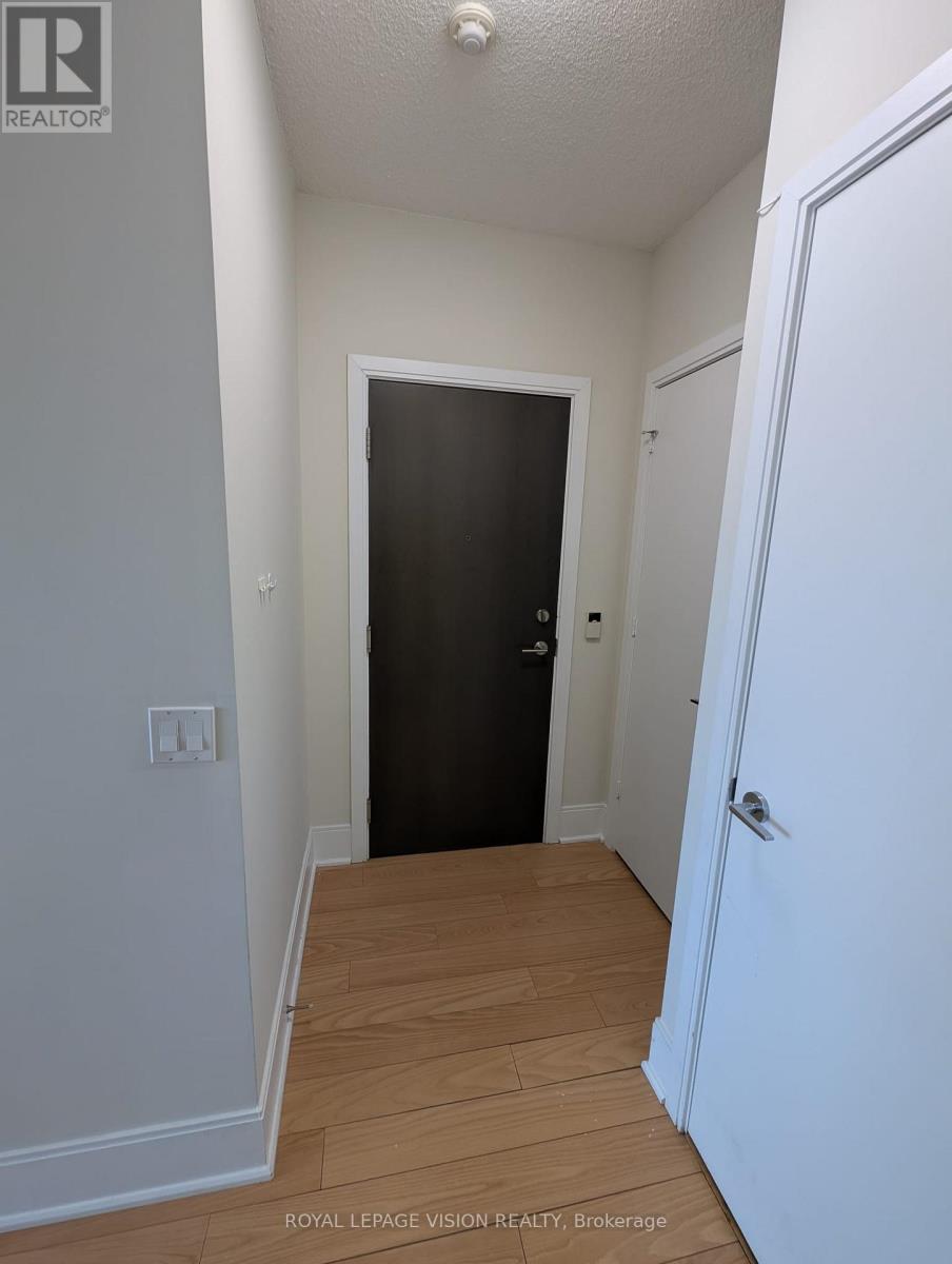 1906 - 181 Wynford Drive, Toronto, Ontario  M3C 0C6 - Photo 13 - C12896292