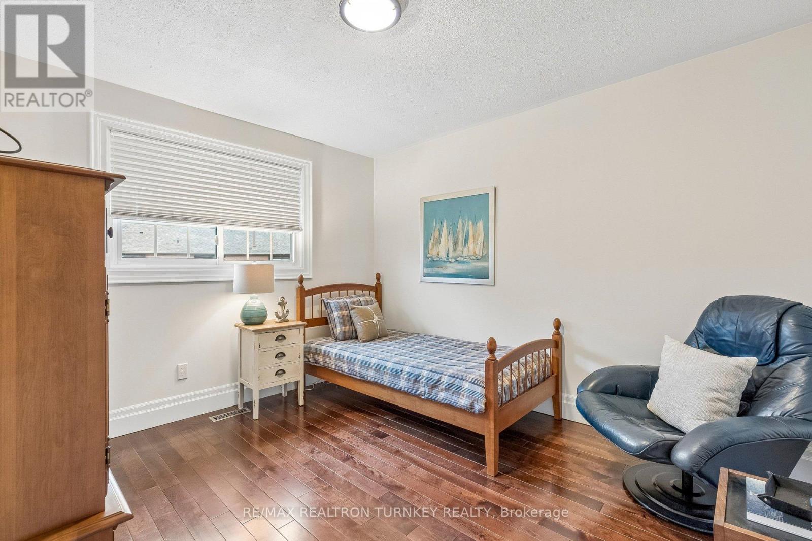 70 Keffer Circle, Newmarket, Ontario  L3X 1R8 - Photo 32 - N12896312