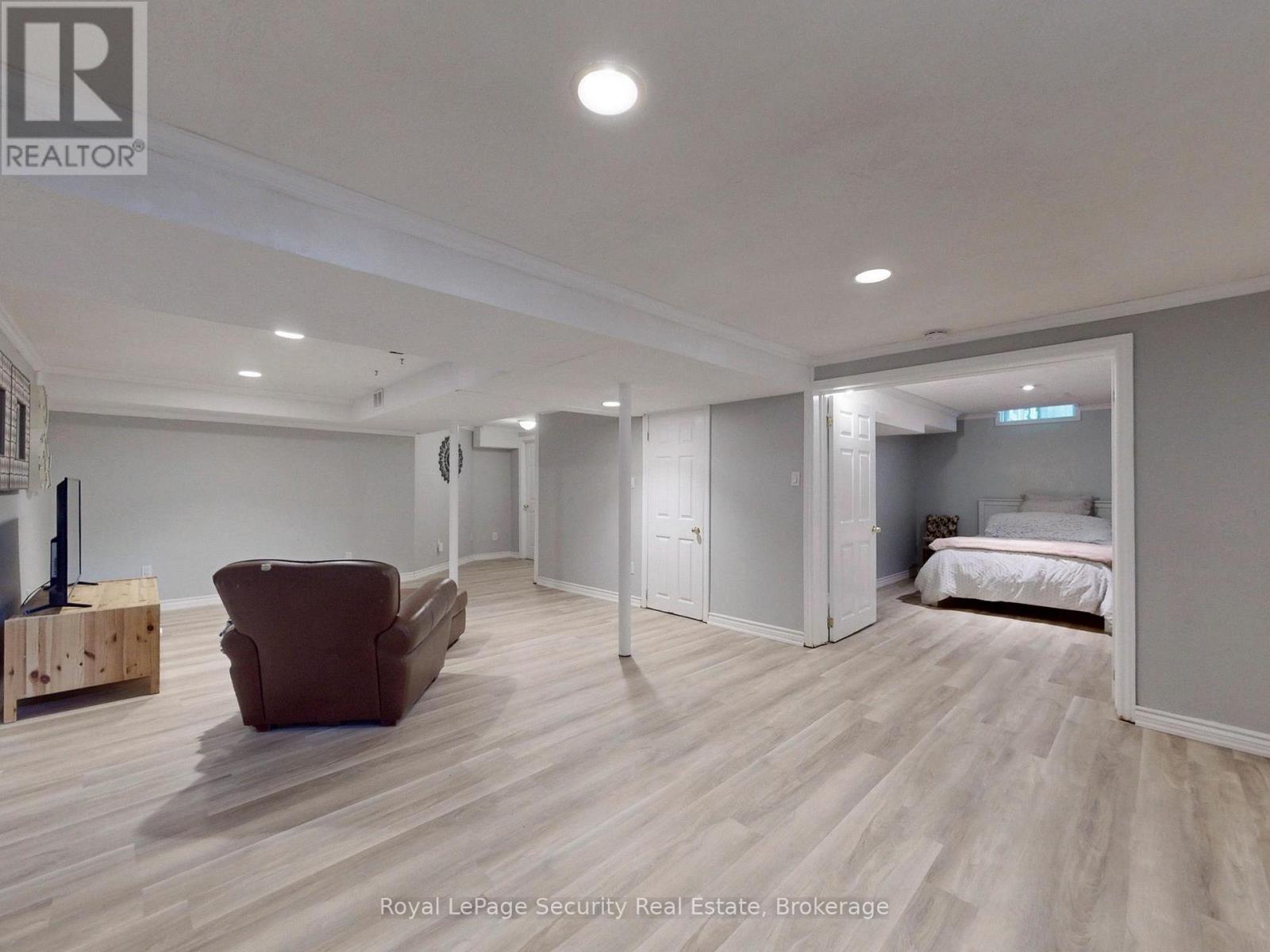 122 Browning Trail, Barrie, Ontario  L4N 6R3 - Photo 38 - S12894752