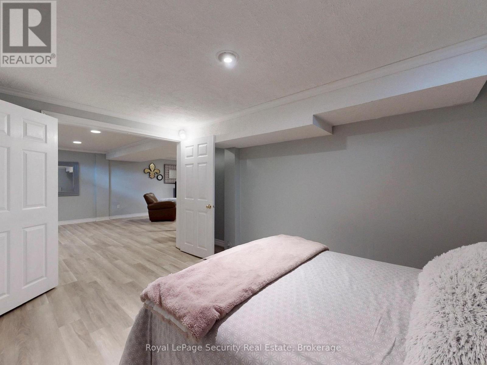 122 Browning Trail, Barrie, Ontario  L4N 6R3 - Photo 39 - S12894752