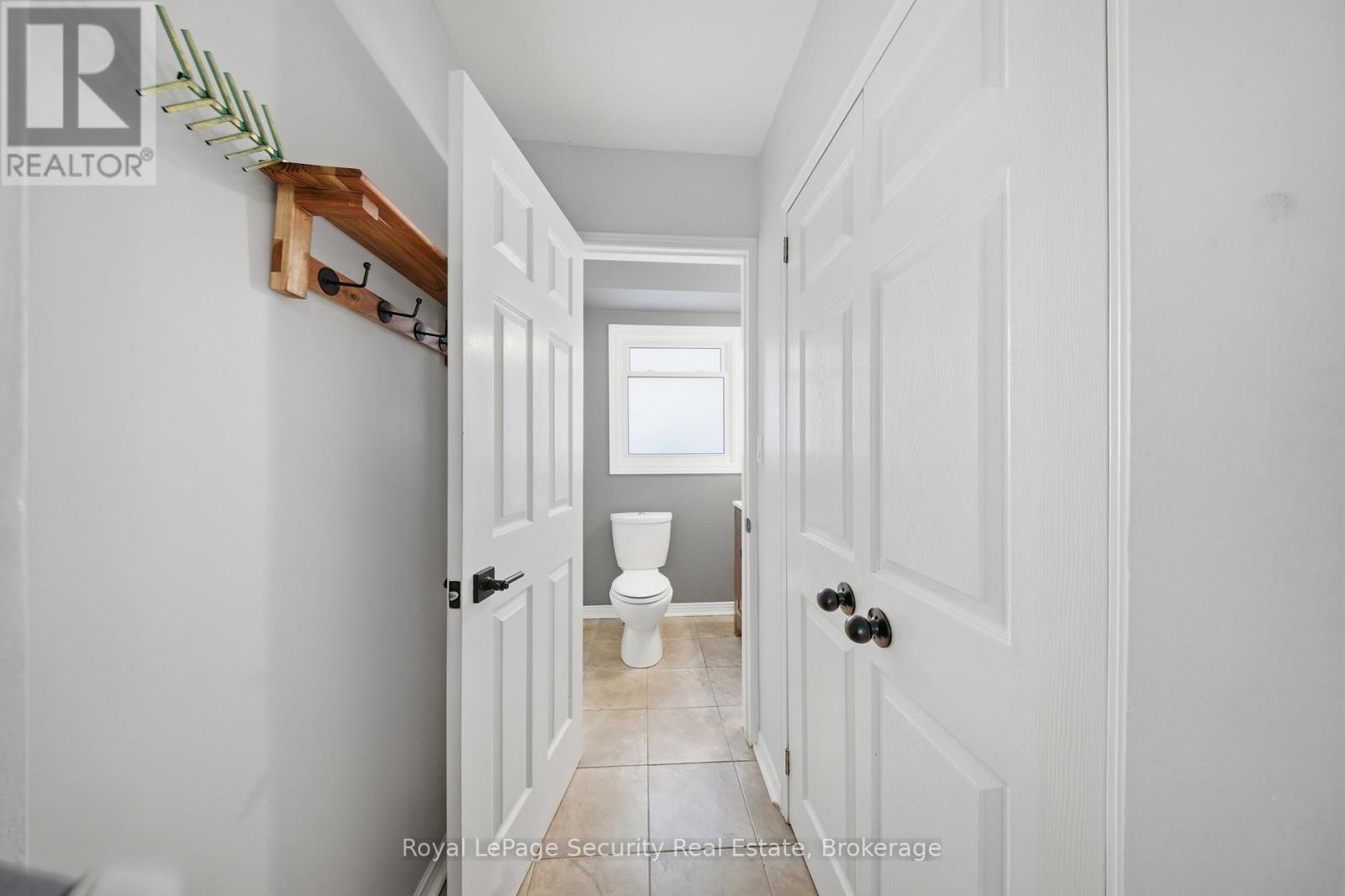 122 Browning Trail, Barrie, Ontario  L4N 6R3 - Photo 7 - S12894752