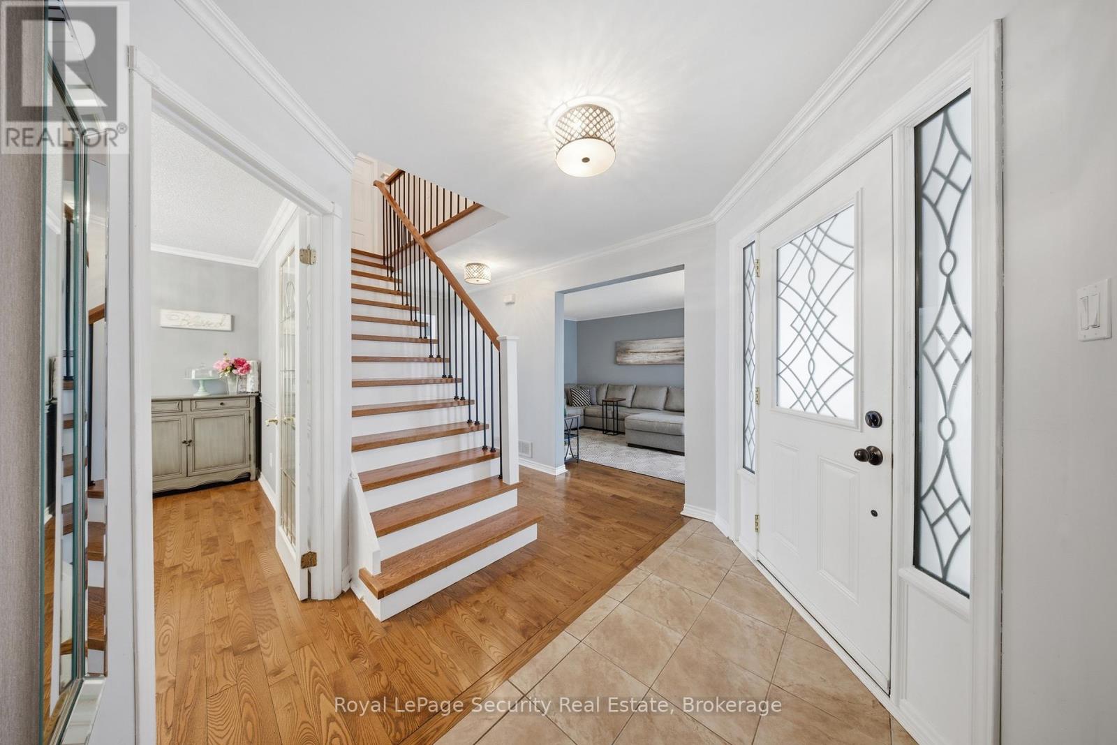 122 Browning Trail, Barrie, Ontario  L4N 6R3 - Photo 8 - S12894752