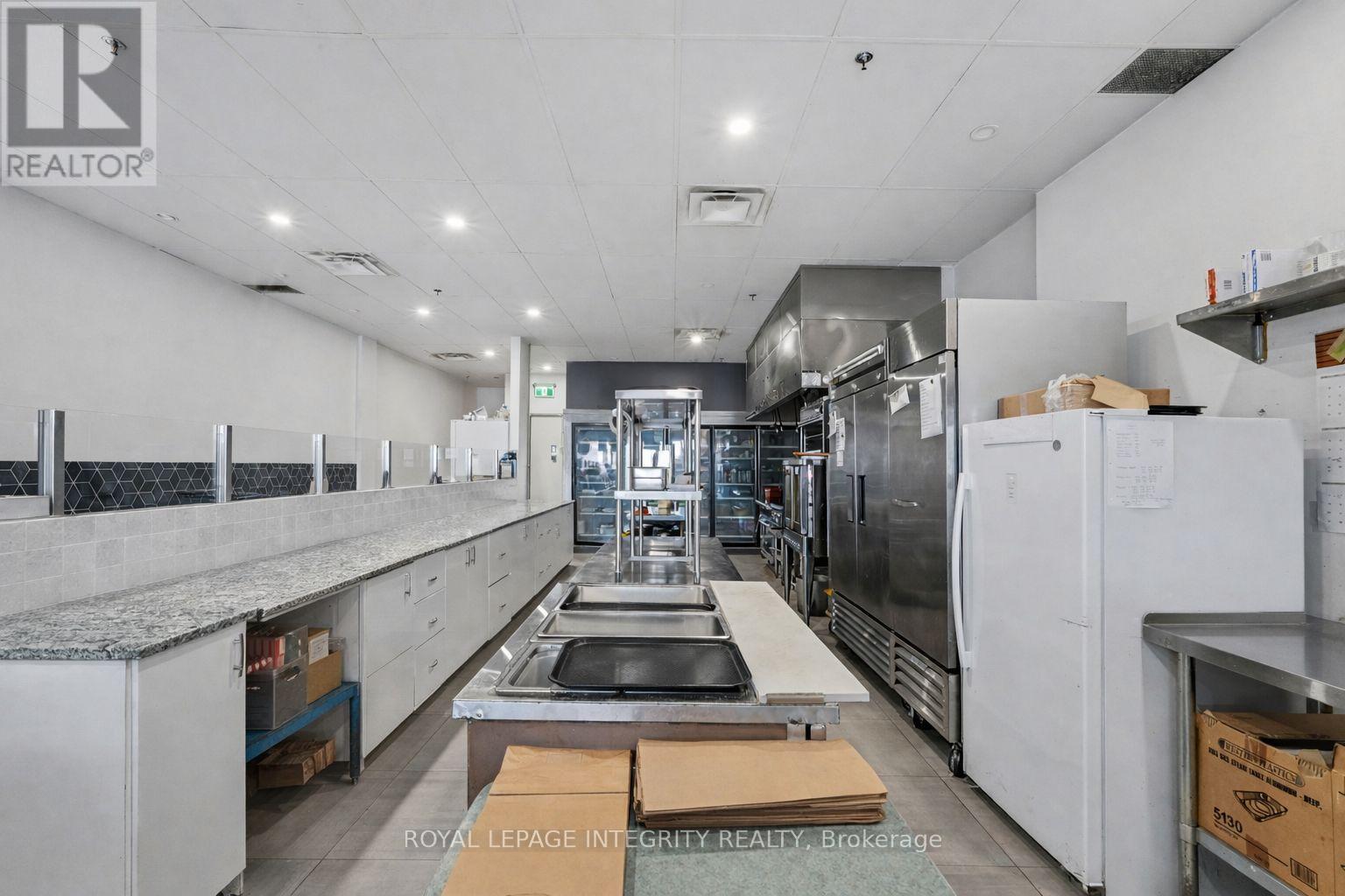 #12 - 250 Greenbank Road, Ottawa, Ontario  K2H 8X4 - Photo 11 - X12889636