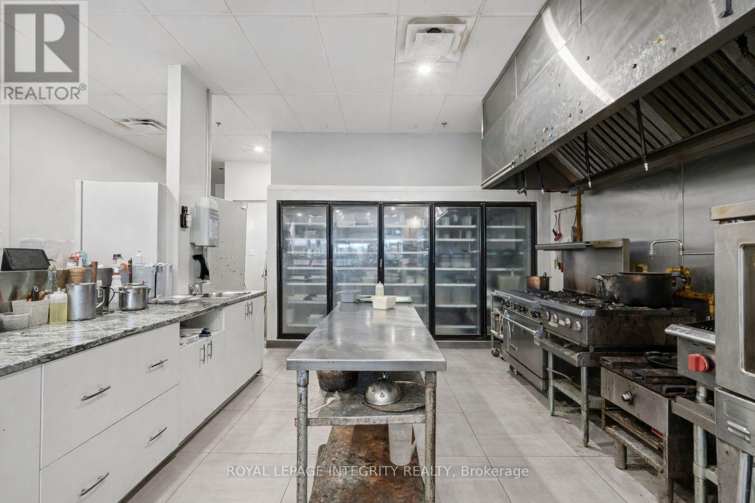 #12 - 250 Greenbank Road, Ottawa, Ontario  K2H 8X4 - Photo 10 - X12889636