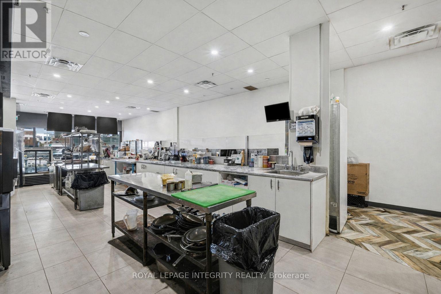 #12 - 250 Greenbank Road, Ottawa, Ontario  K2H 8X4 - Photo 15 - X12889636