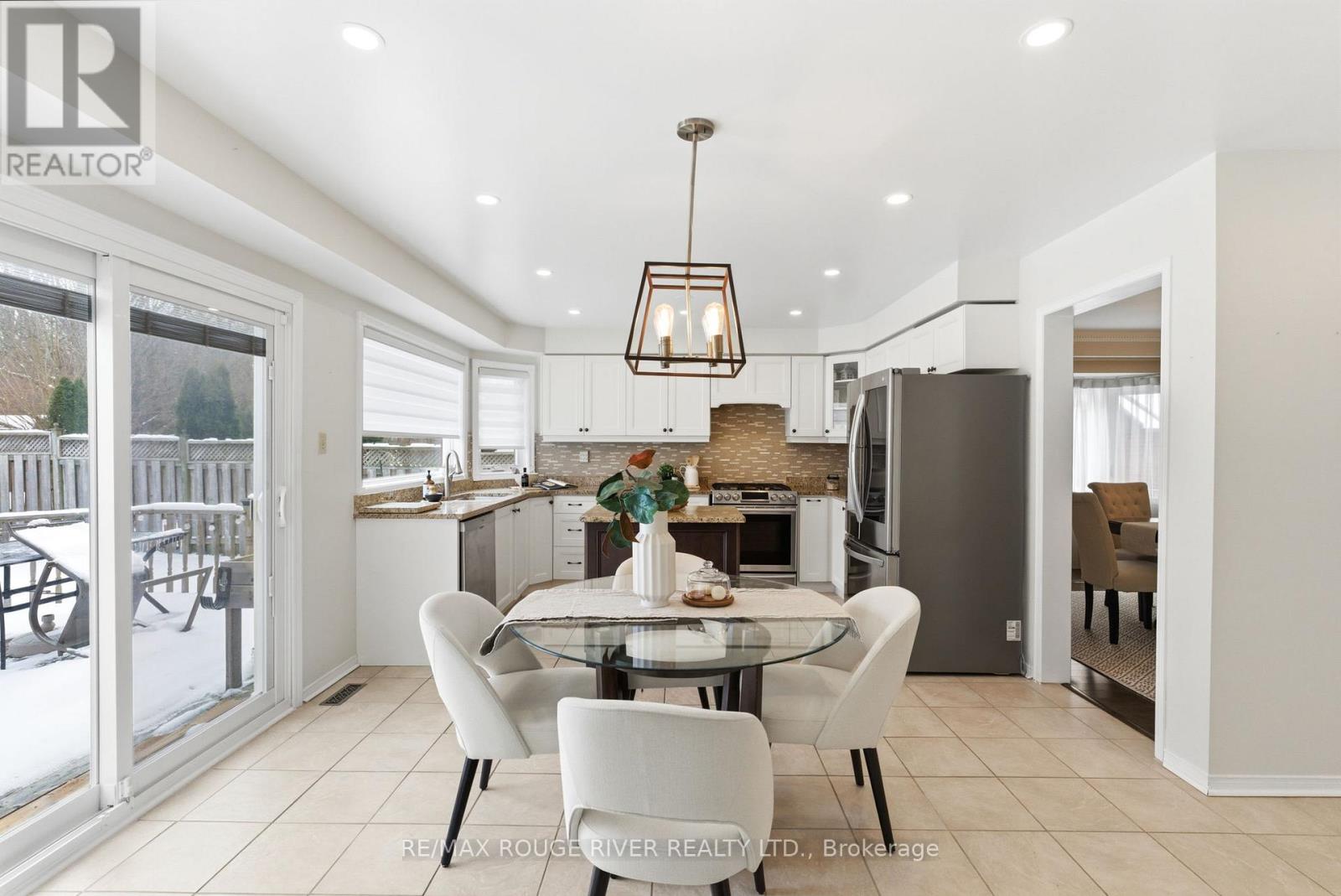 25 Glencedar Crescent, Whitby (Pringle Creek), Ontario  L1R 1X3 - Photo 10 - E12896436