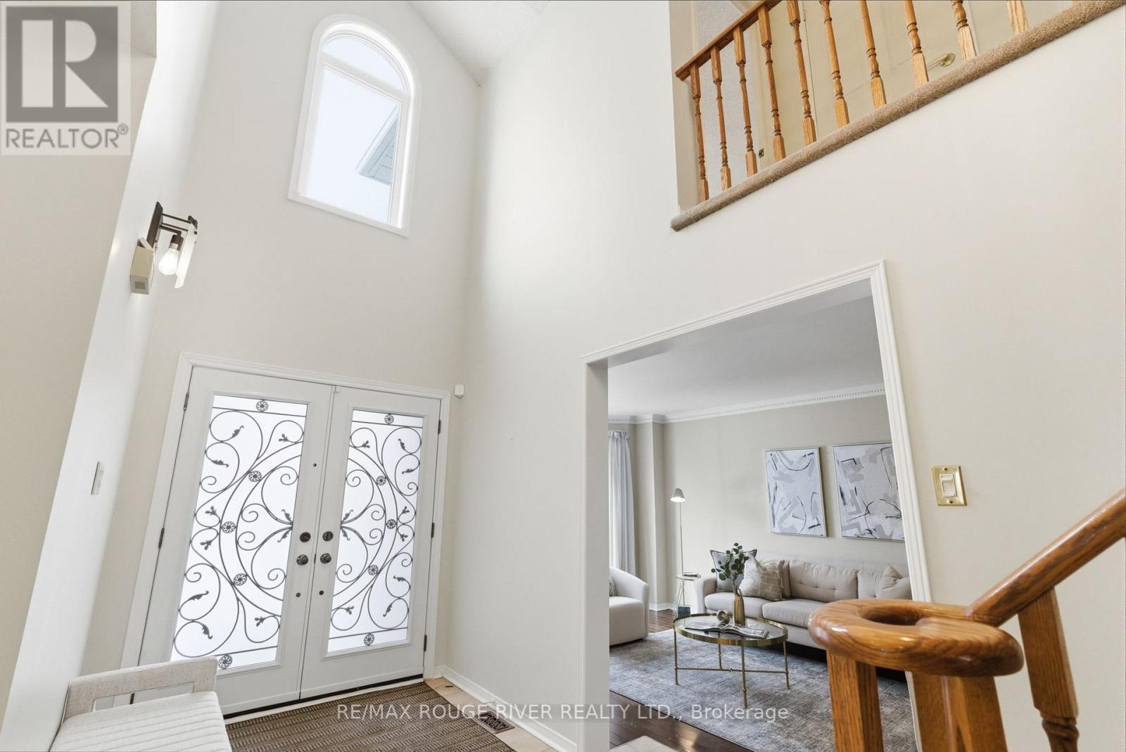 25 Glencedar Crescent, Whitby (Pringle Creek), Ontario  L1R 1X3 - Photo 2 - E12896436