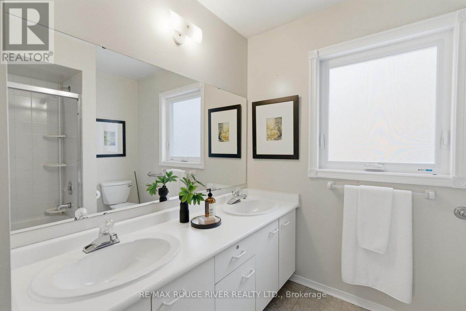 25 Glencedar Crescent, Whitby (Pringle Creek), Ontario  L1R 1X3 - Photo 34 - E12896436