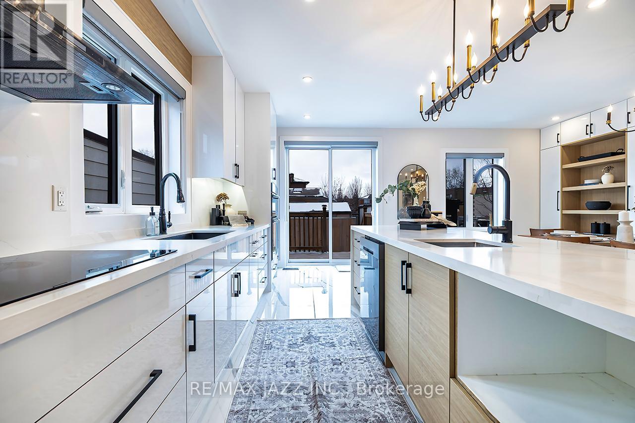 76 Haverson Boulevard, Toronto (Keelesdale-Eglinton West), Ontario  M6M 3J9 - Photo 15 - W12896536