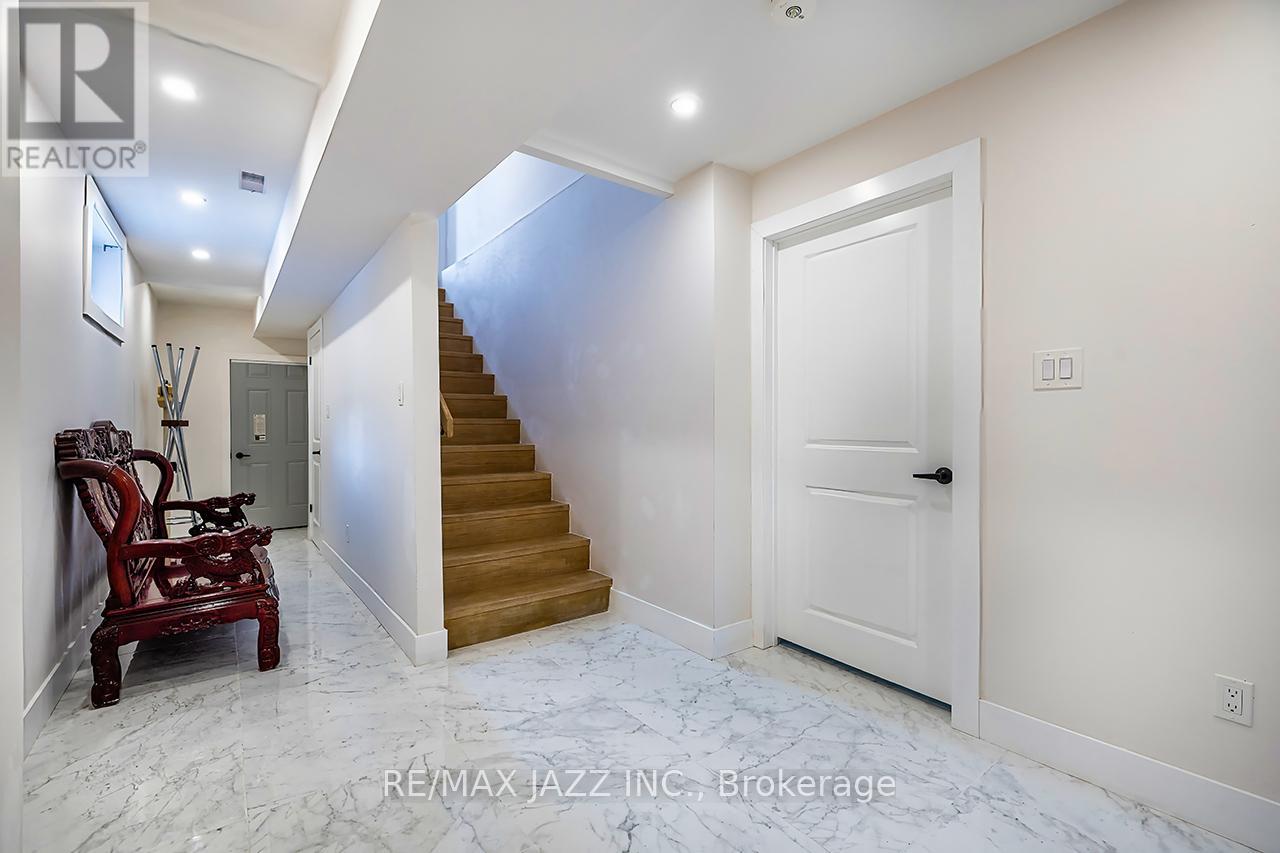 76 Haverson Boulevard, Toronto (Keelesdale-Eglinton West), Ontario  M6M 3J9 - Photo 30 - W12896536